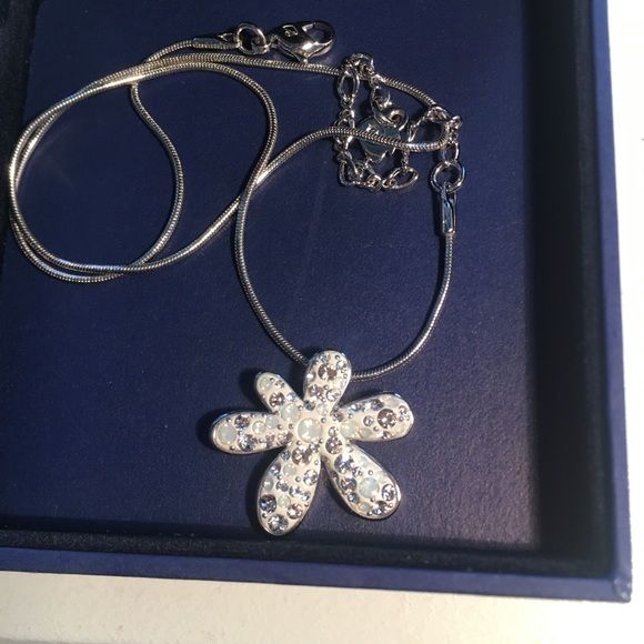 Swarovski Jewelry - Necklace swarovski